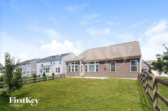 Building Photo - 866 Emerald Dr