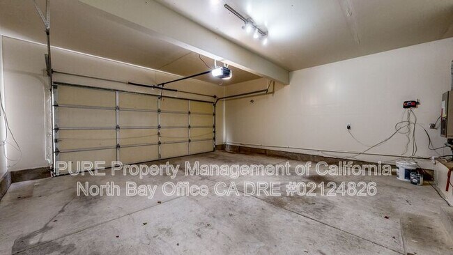 Building Photo - 2003 Jackrabbit Ct