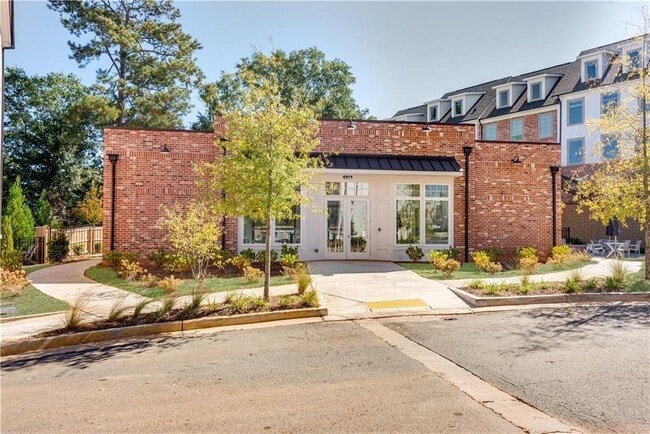Building Photo - 501 Burton Dr