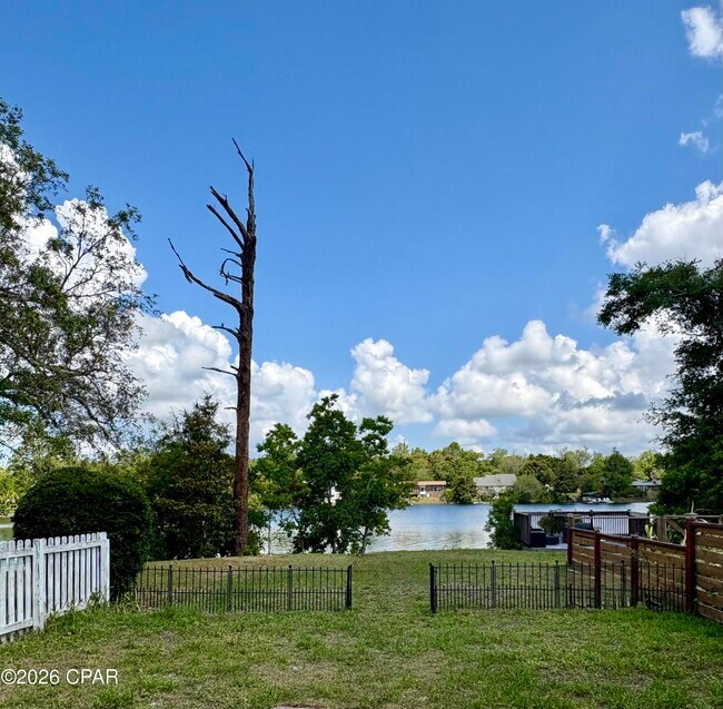 Building Photo - 7513 Yellow Bluff Rd
