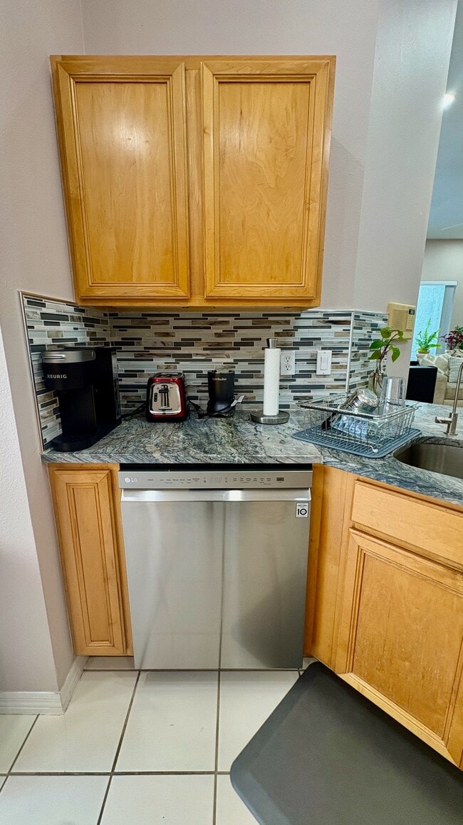 Building Photo - 3612 Foxcroft Cir