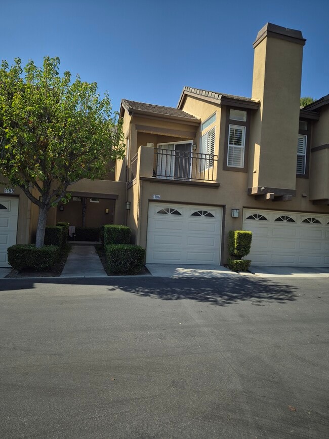Building Photo - 1186 S Country Glen Way