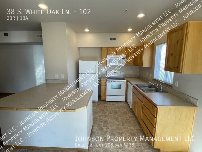 Building Photo - 38 S White Oak Ln