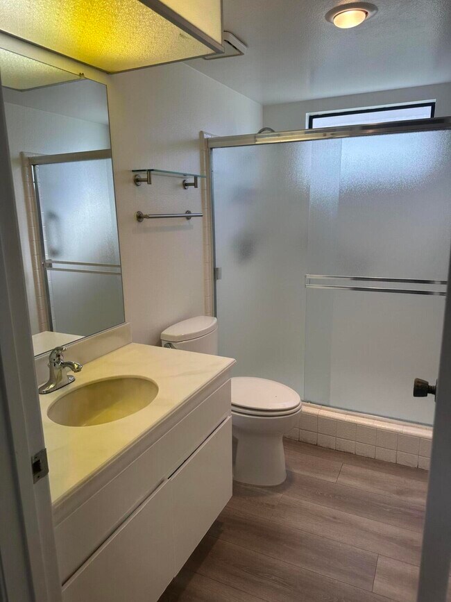 Building Photo - 40461 Bay Hill Way