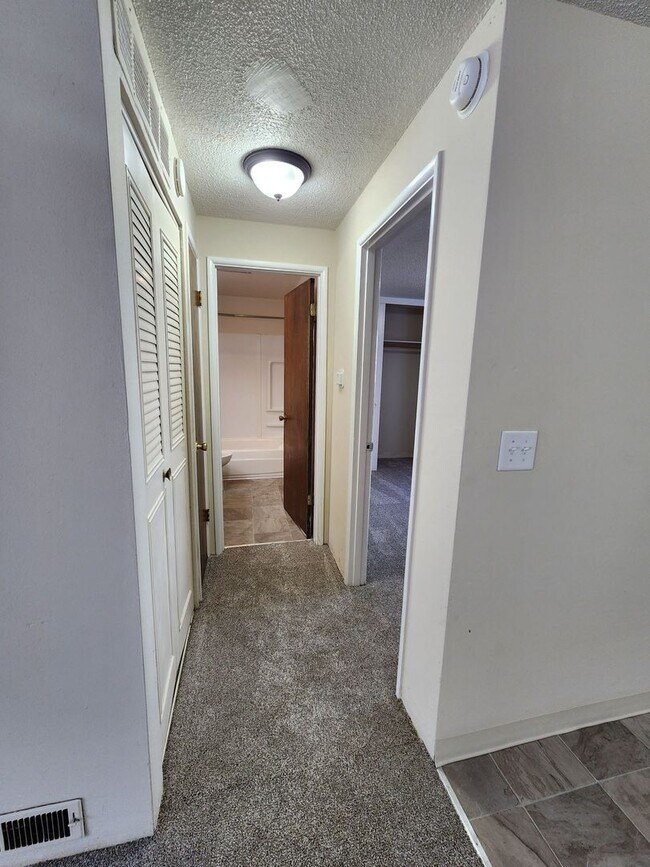 Building Photo - Month-to-Month & Lease Options Available!