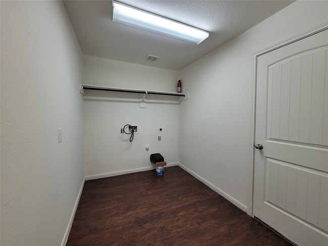 Building Photo - 13911 Cypress Meadows Dr