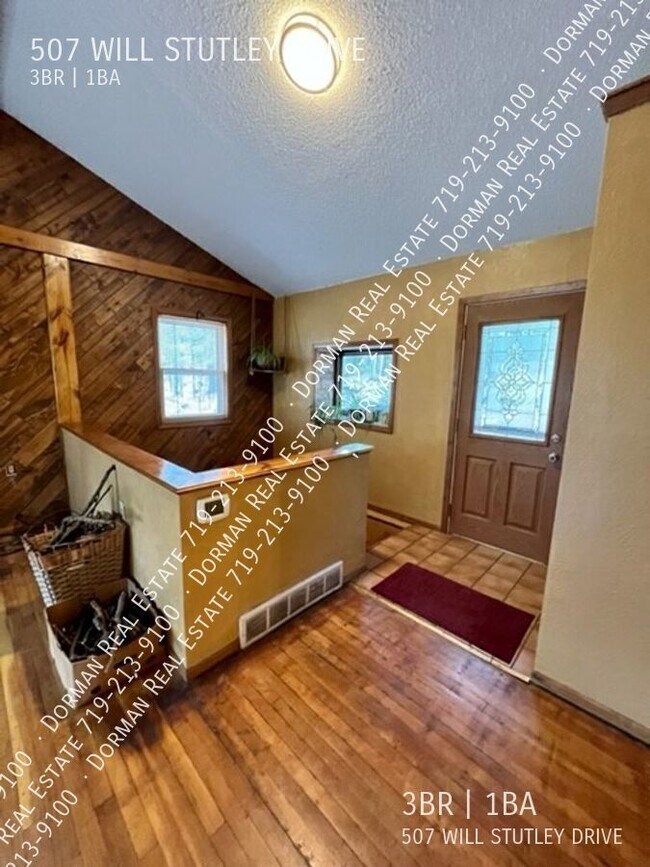 Building Photo - 507 Will Stutley Dr