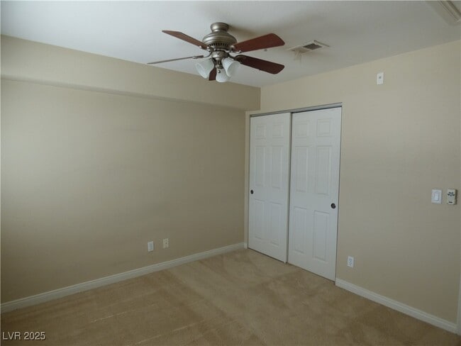 Building Photo - 2750 S Durango Dr