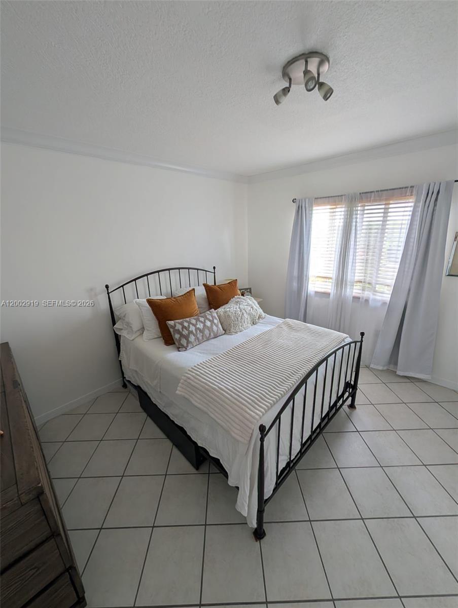 Building Photo - 3500 Coral Way