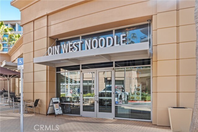 Building Photo - 5042 Scholarship