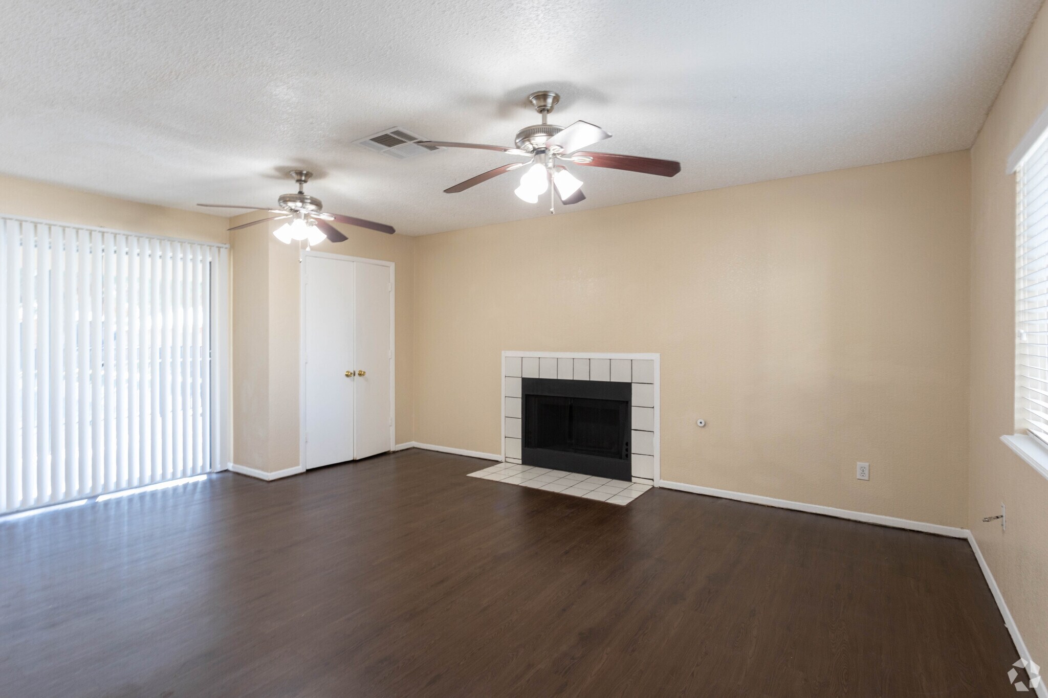 Ashton Parke 5815 Timberwolf Dr El Paso TX 79903 Apartment Finder