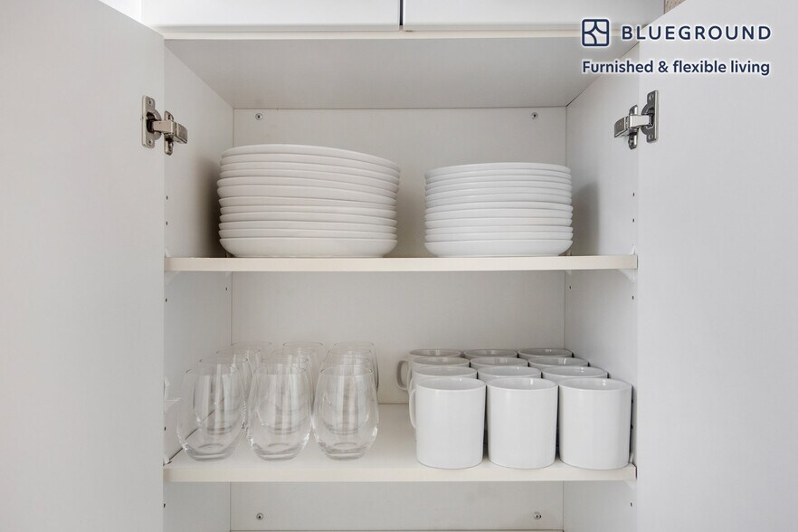 Building Photo - 635 W 42nd St