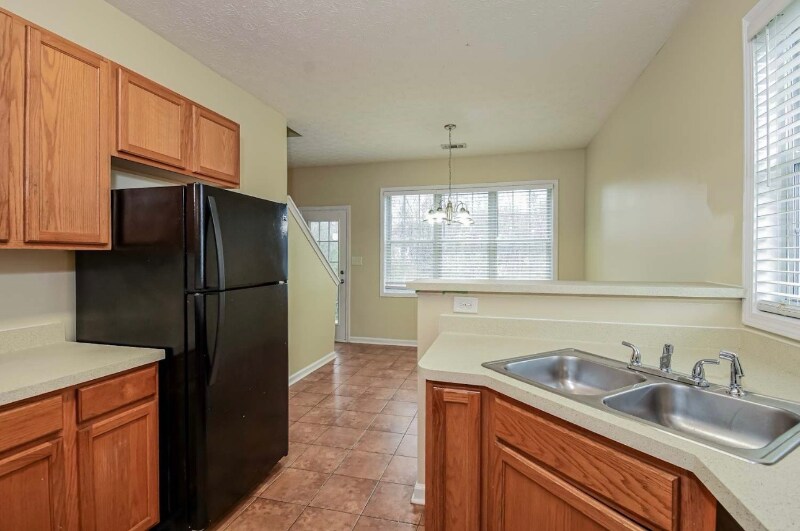 Building Photo - 7133 Copperbend Ct SE