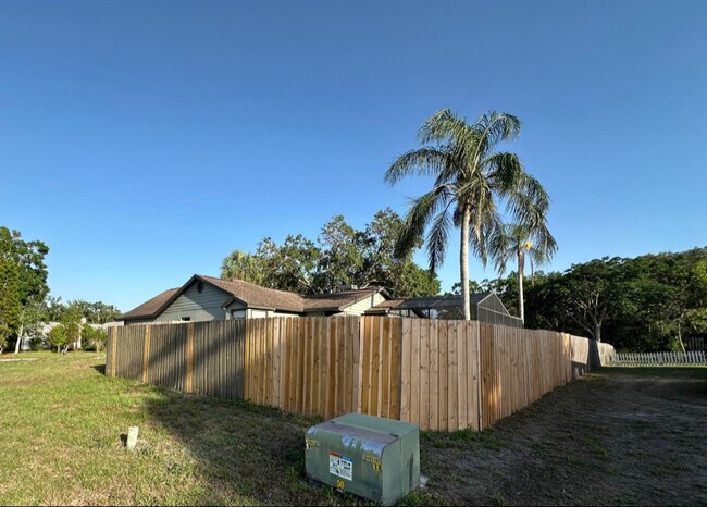 Building Photo - 1041 Sawyers Ct