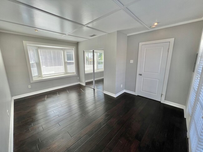 Building Photo - 4445 E Colorado St