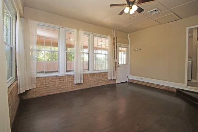 Building Photo - 3404 Friedens Church Rd