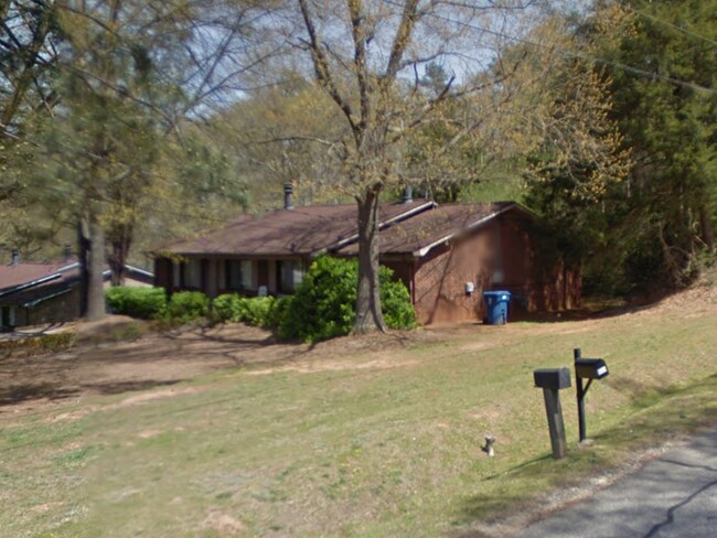 Building Photo - 315/317 Epps Bridge Duplex