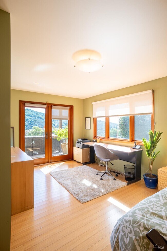 Building Photo - 452 Chestnut Ave