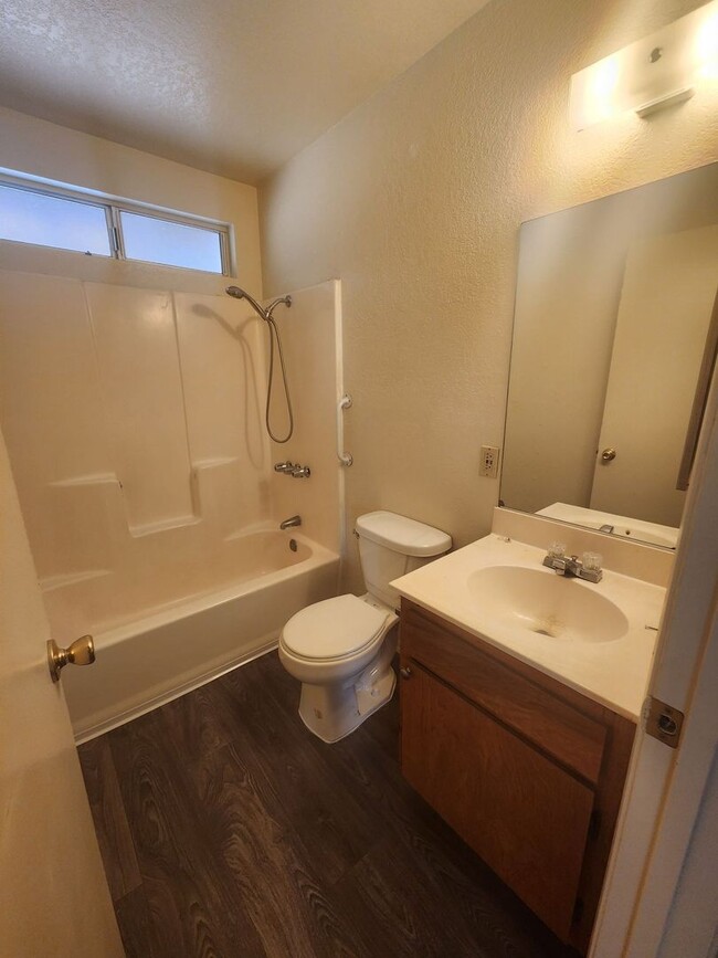 Building Photo - 74016 Maricopa Dr
