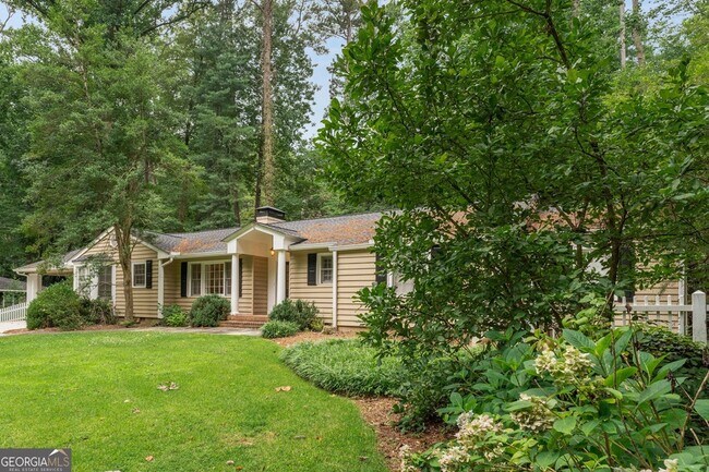Building Photo - 2986 Mornington Dr NW