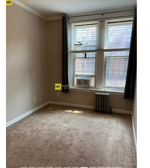 Building Photo - 400 Marlborough St