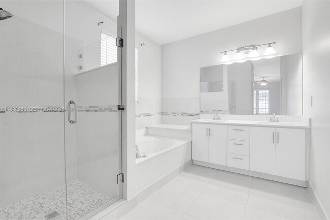 Building Photo - 797 Chimney Rock Rd