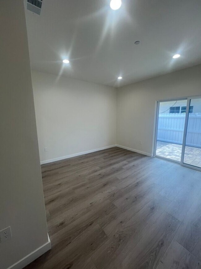 Building Photo - 7317-7321 Garden Grove Avenue