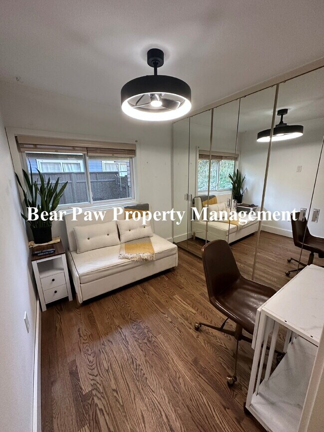 Building Photo - Cozy FURNISHED 2-Bed, 2-Bath Haven  on the...