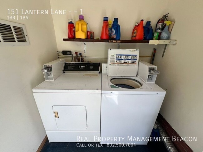 Building Photo - 151 Lantern Ln