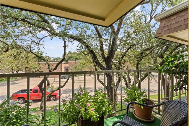 Building Photo - 5924 Birchbrook Dr