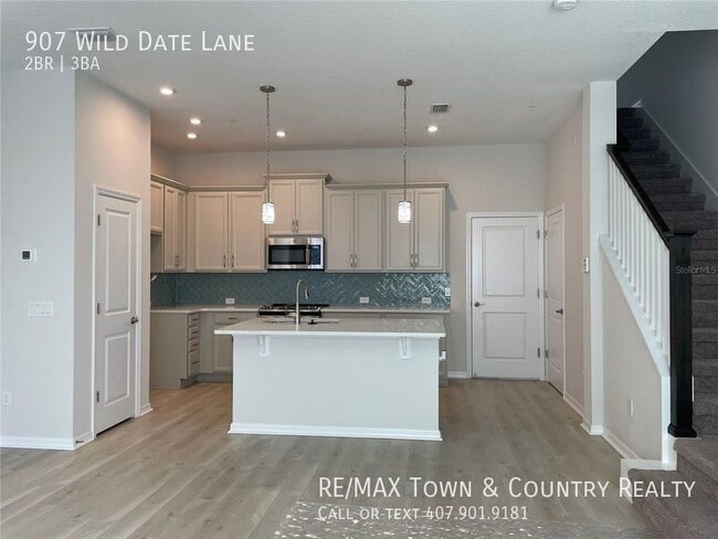 Building Photo - Griffin Park Townhome in Lake Mary