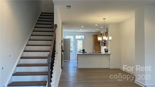 Building Photo - 820 Seigle Point Dr
