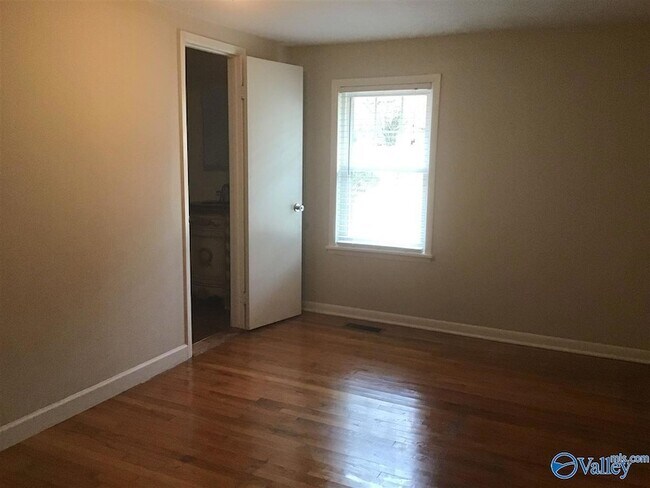 Building Photo - 9179 Segers Rd