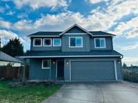 Building Photo - Charming Updated Property in Amazing Neighborhood