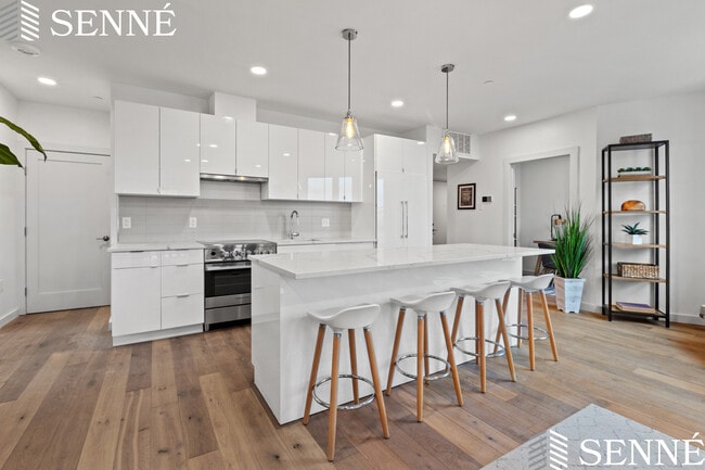 Building Photo - 87 Elmwood St