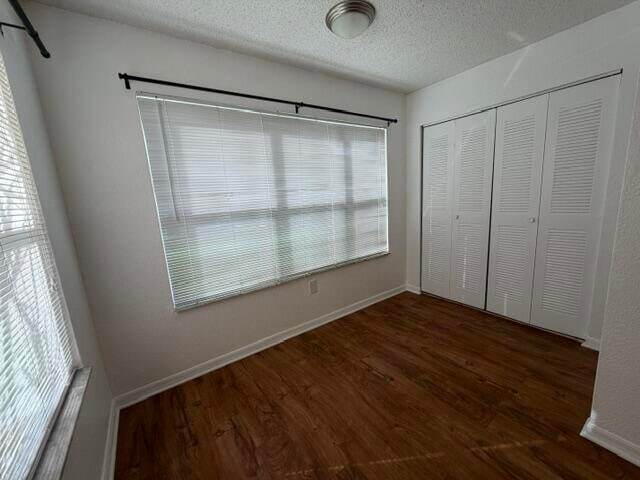 Building Photo - 12980 Vista Isles Dr