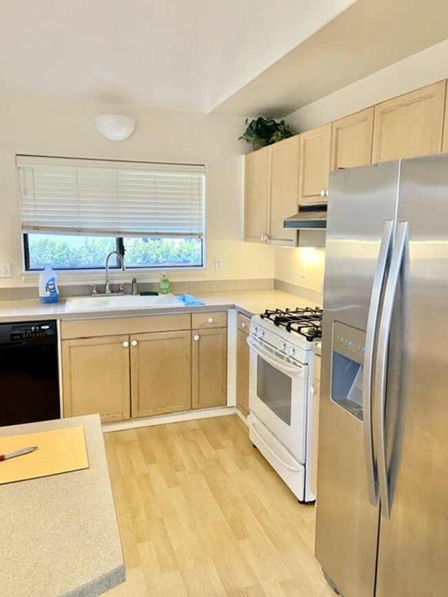 Building Photo - Mililani Mauka Executive home. 4 bedroom 2.5 bath home