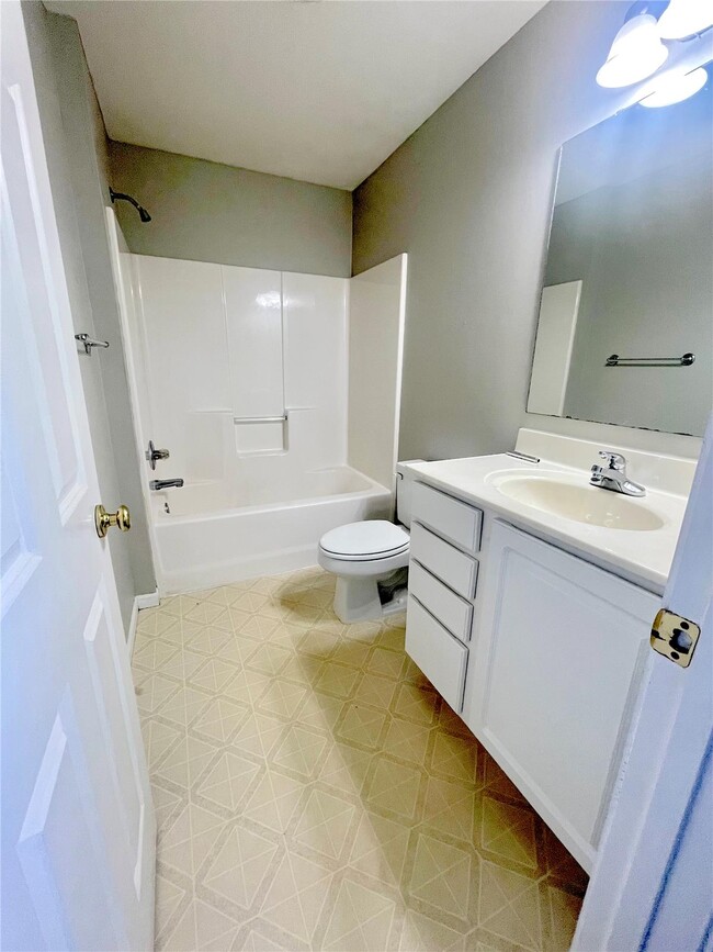 Building Photo - 764 Granite Dr