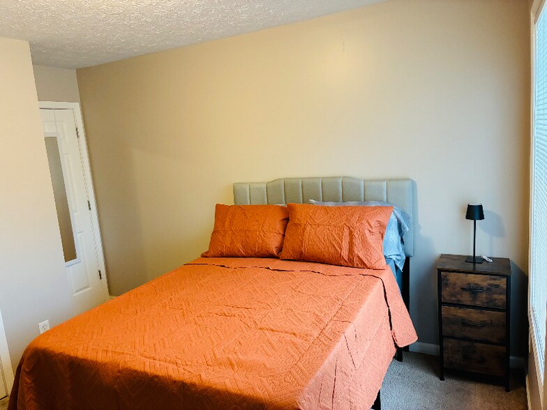 Building Photo - 1098 Deshon Trail