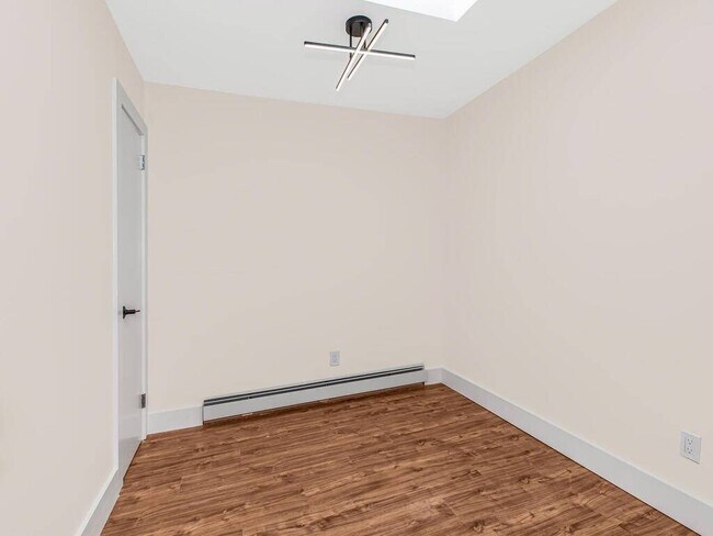 Building Photo - 22 Betty Ct