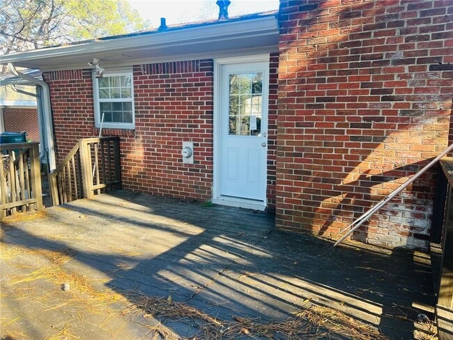 Building Photo - 4388 Redwood St