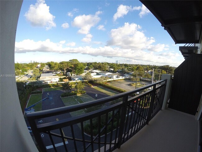 Building Photo - 4100 SW 64th Ave