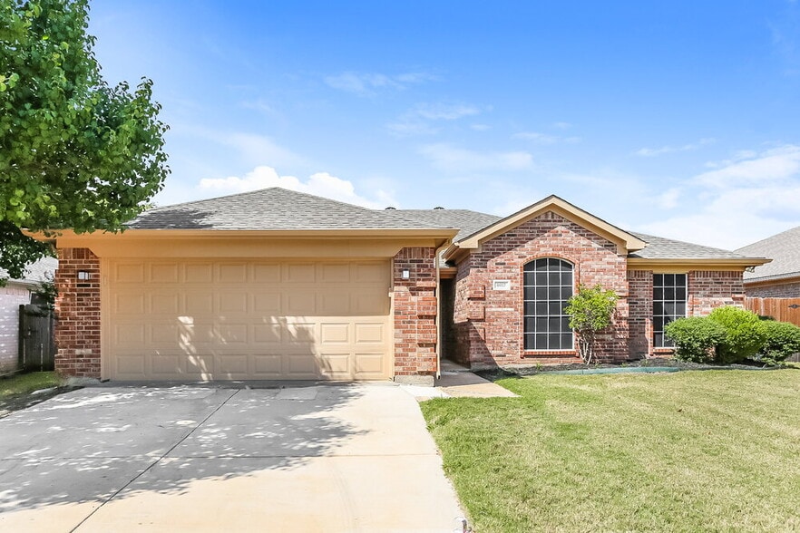 Primary Photo - 8017 Jolie Dr