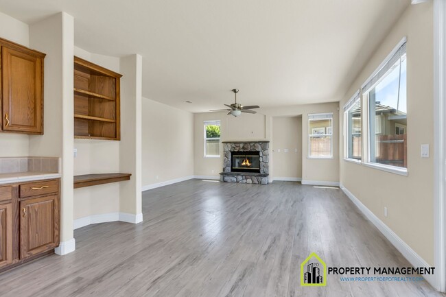 Building Photo - Luxury 5-BR Home Rental in Elk Grove