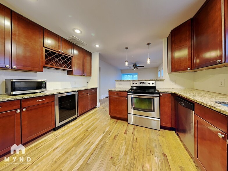 Building Photo - 4465 Meade St