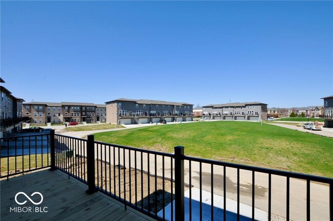 Building Photo - 916 Yorkshire Ln
