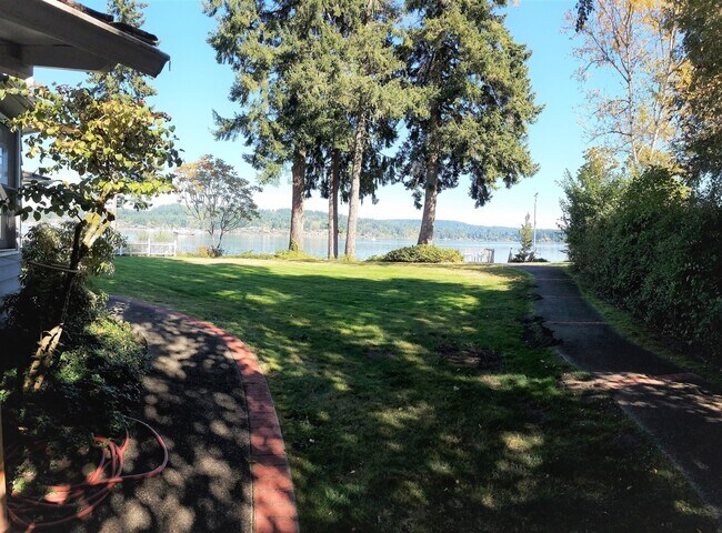 Building Photo - Scandia Waterfront! Furnished! Short lease September 9th-June 30th, 2027