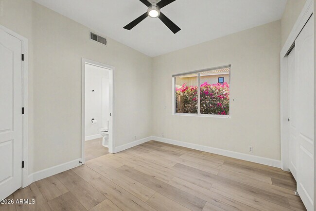 Building Photo - 3740 E Tonto Ct