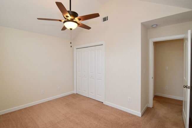 Building Photo - 659 Ventana Dr