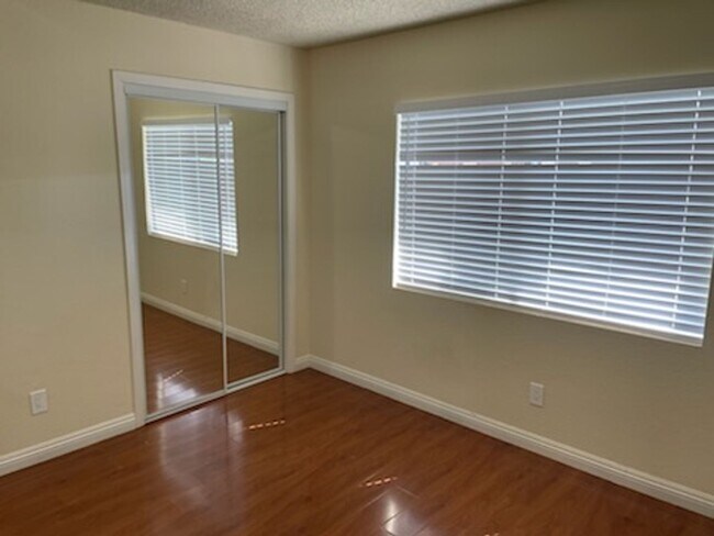 Interior Photo - APT EDWARDS